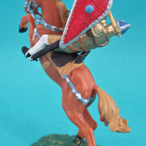 6271 Cavalier normand sur cheval cabré, frappant avec masse d'armes et bouclier oblong.